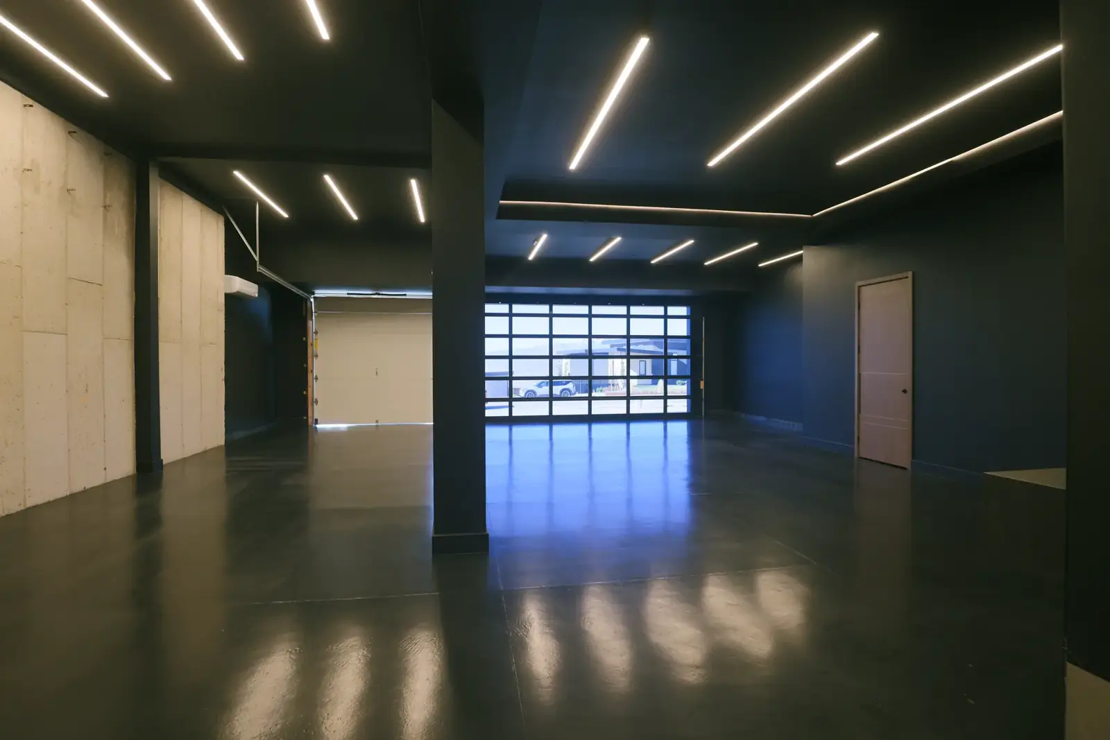 Paredes Residence gallery 14
