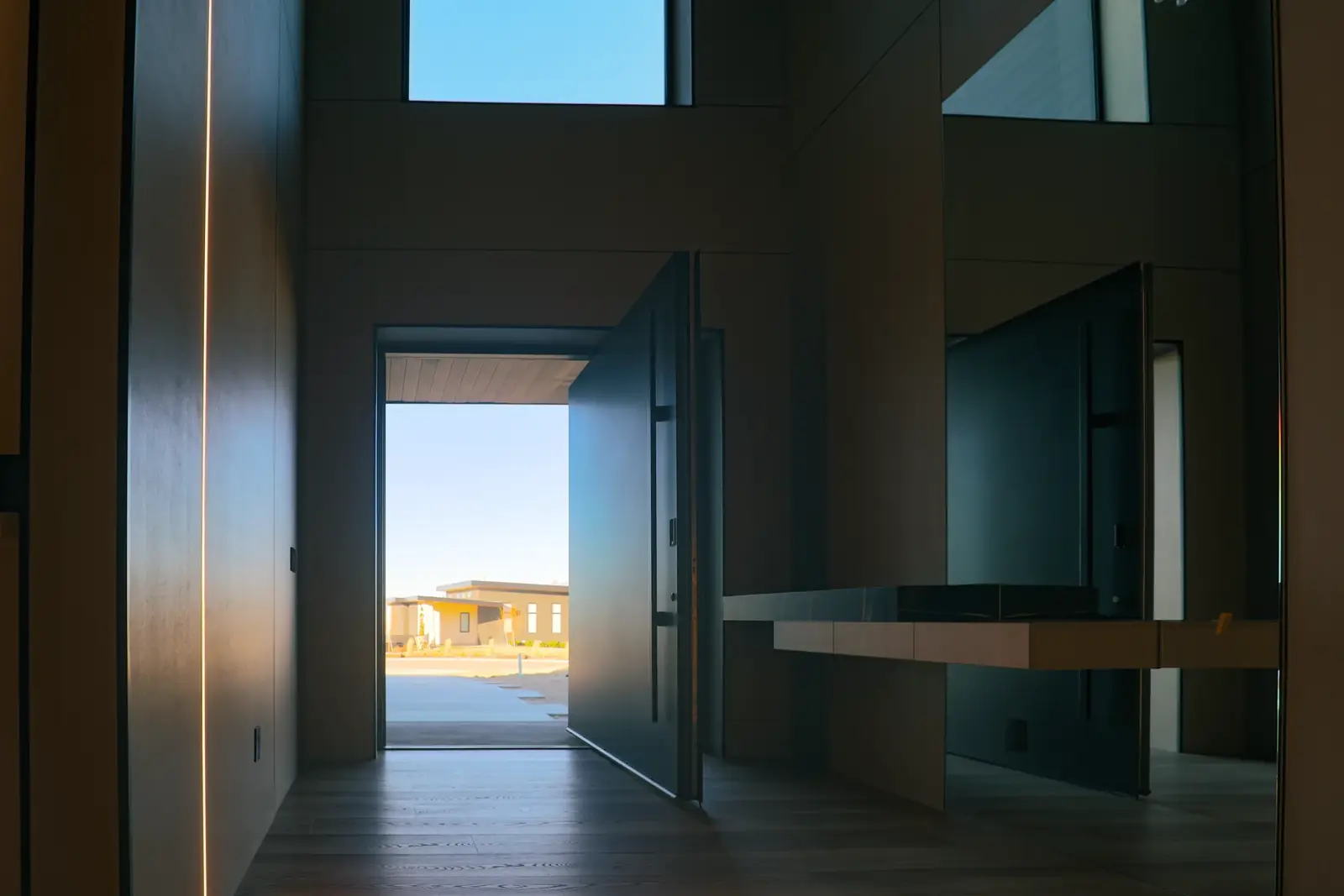 Paredes Residence gallery 15