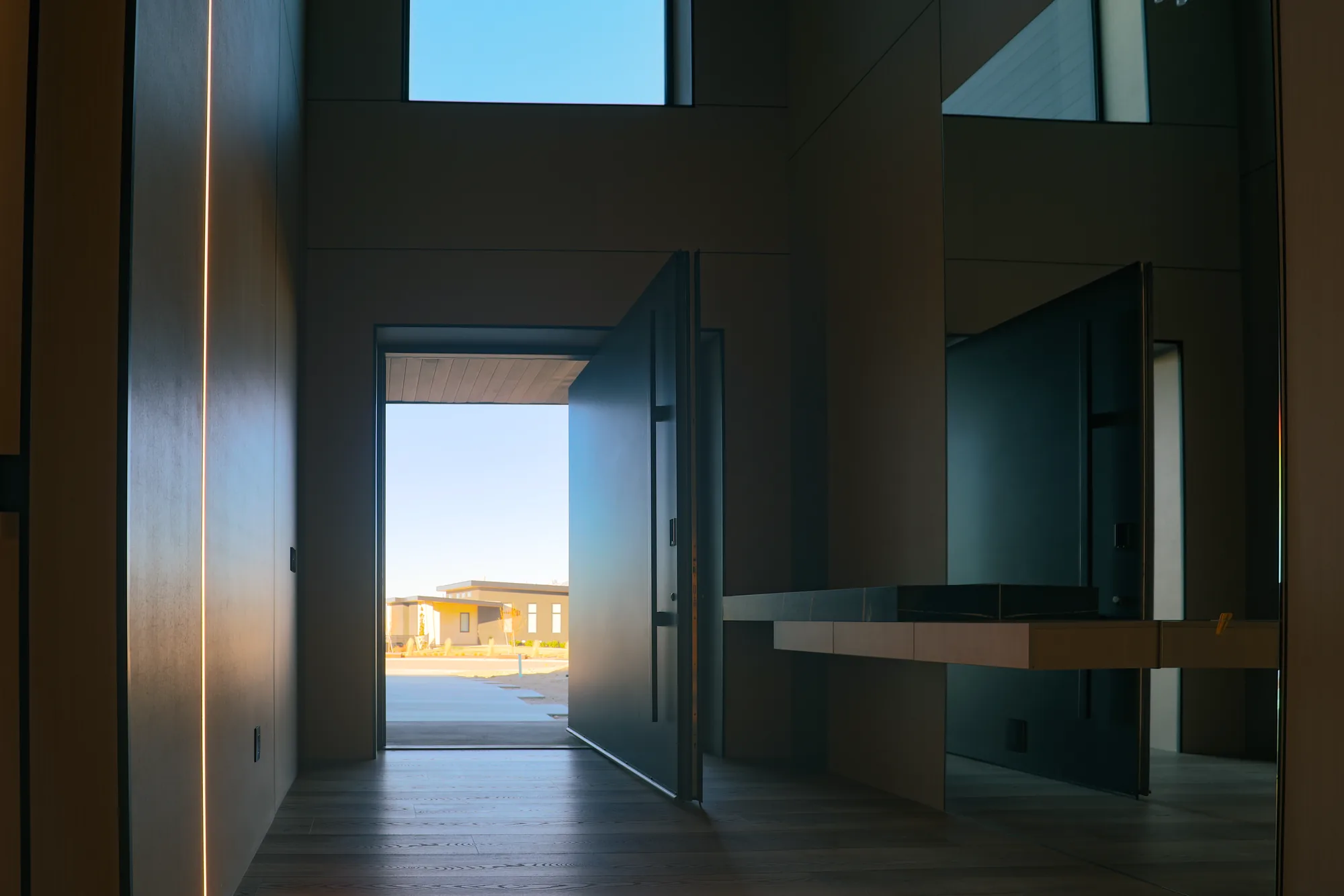 Paredes Residence gallery 15